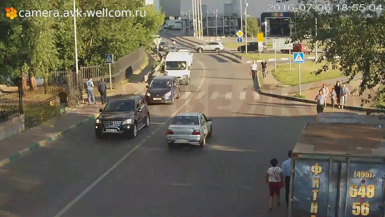 Авария, г. Котельники, мкрн. Белая Дача, выезд к ТЦ «Мега», 06.07.2016 ...