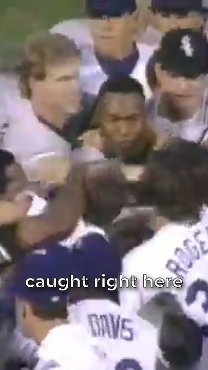Bo Jackson Got Bit During A Baseball Fight 😳 - YouTube