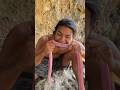 獲れたて猛毒ウミヘビを生で食レポターザン #shorts