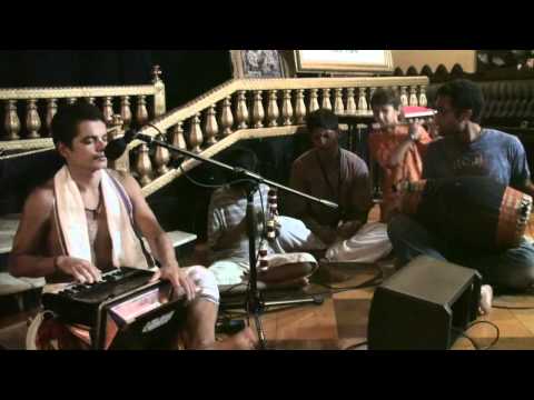 Bhajan - The Mayapuris - Hare Krishna - 4/4