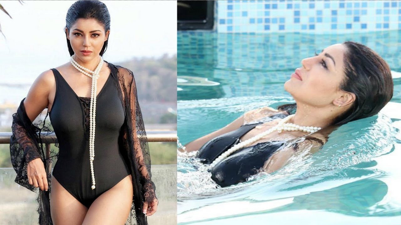 bollywood infocus, Debina Bonnerjee, Debina Bonnerjee Black Swimsuit, Debin...