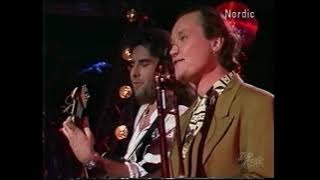 Chapter 2 - Only Love Can Break Your Heart (Top Gear 900316)