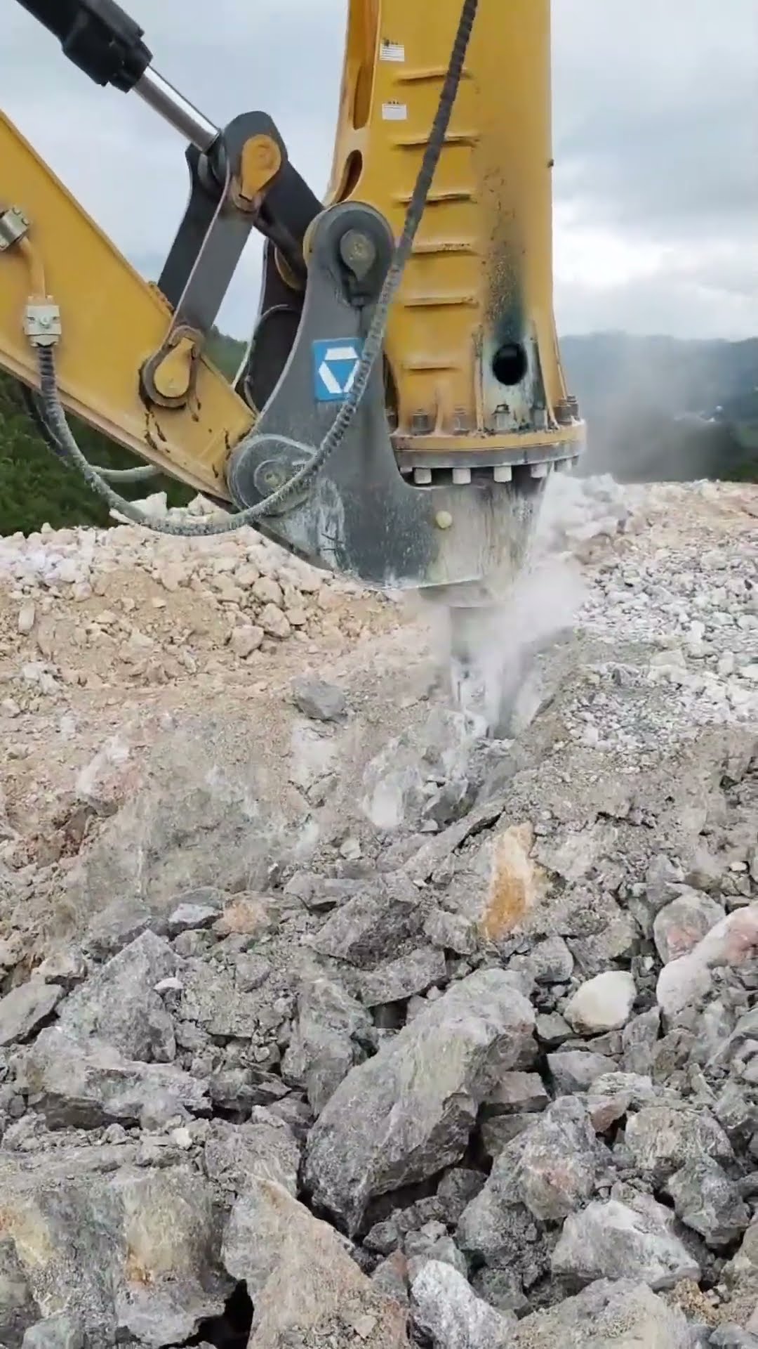 The process of mining broken stones- Good tools and machinery make work easy