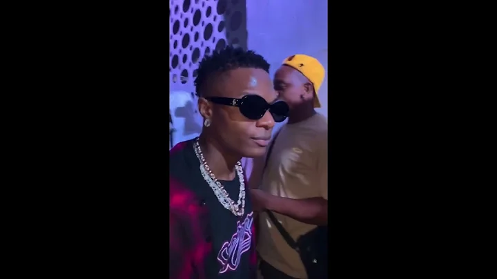 Wizkid shows omah lay love at BUJU concert