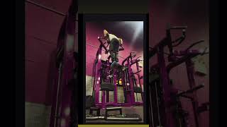 Gravity working against me… still rising every rep 📈🦾  #motivation #calisthenics #anime