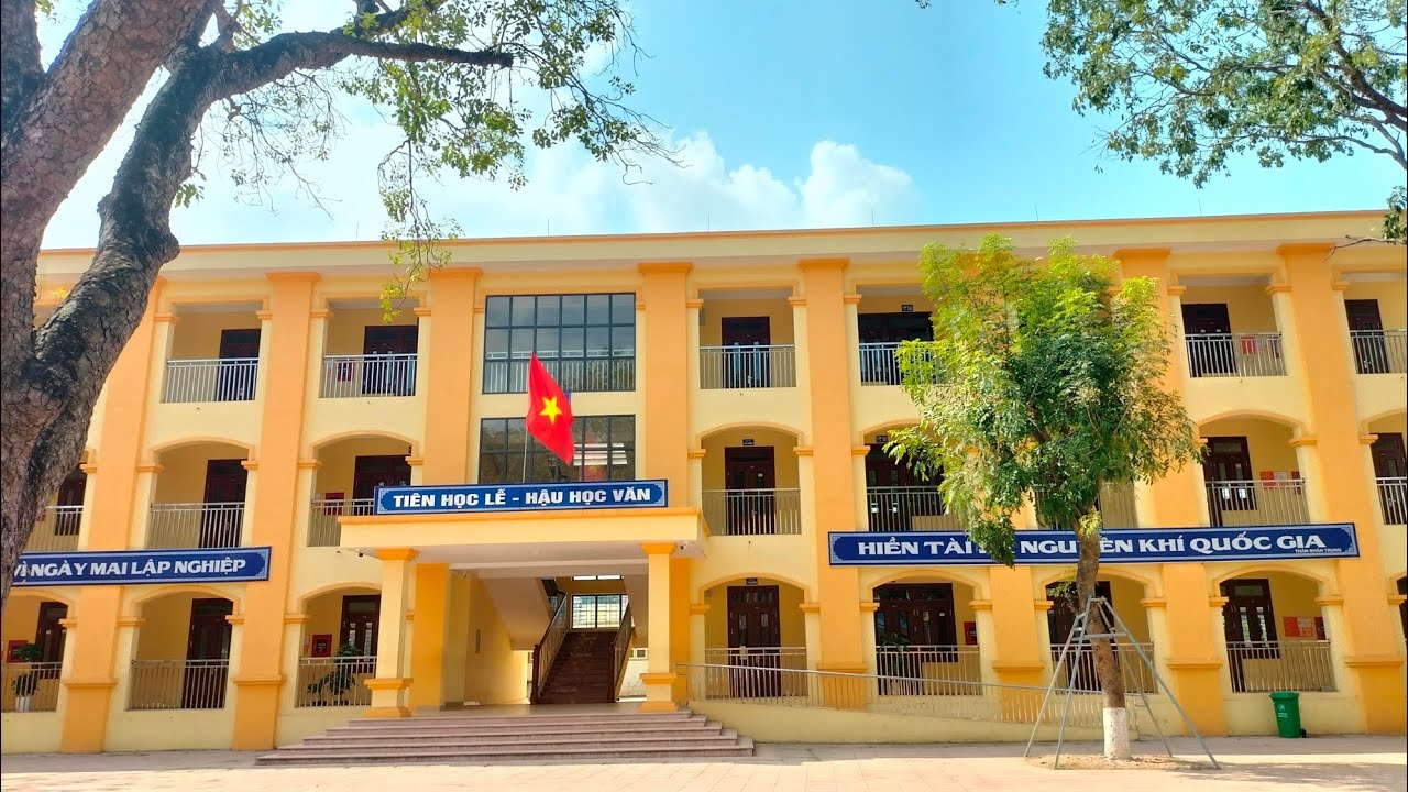 Giữ gìn cảnh quan trường học Xuân Bính Ngọ 