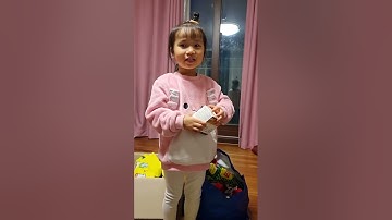 Con gái vừa là bạn vừa là nhân viên đắc lực