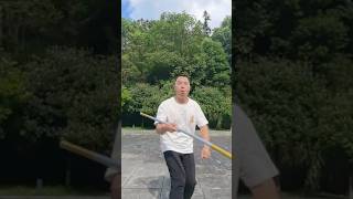 晚上七点半左右开始存忠祥三节橡胶海绵金箍棒棍法展示户外棍术训练初级棍法基本功训练武术基本功初级棍术