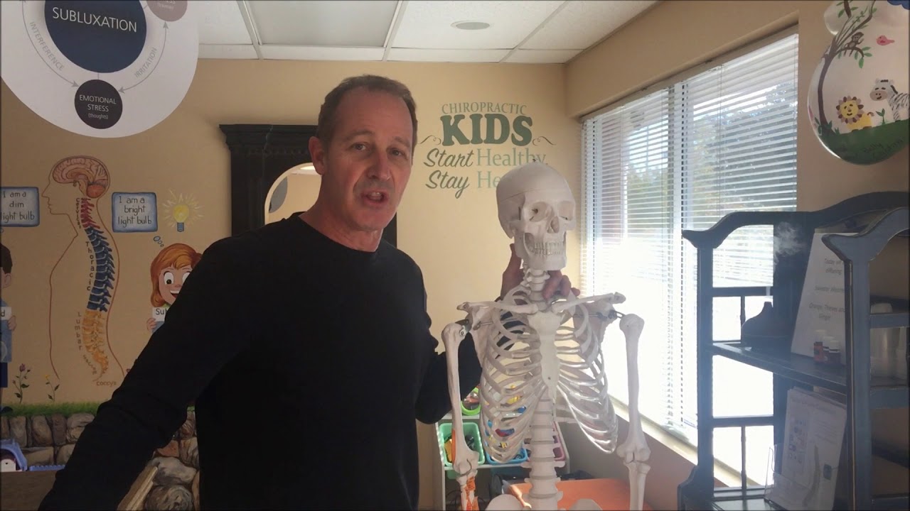 Dr David Fletcher a Chiropractor gets Adjusted! YouTube