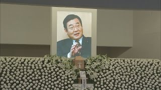 加藤氏死去「本当に残念」 合同葬で安倍首相
