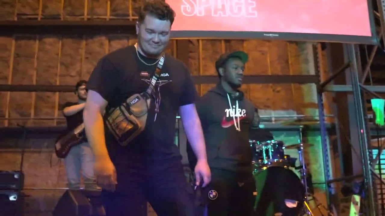 33Blurr - Hyper Space (live 2nd performance in Virginia)