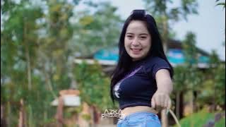 REMIX DJ OWIOWI ENGKOL VIRAL GOYANG PARGOY SLOWBASS WITH NIKITA   AZKAPROJECT12