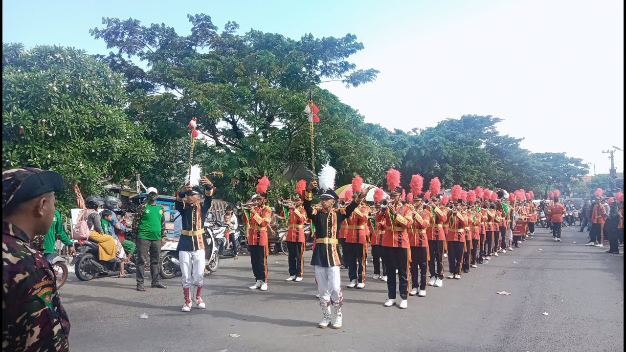 Keren Penampilan Drum band Muhajirin Arosbaya Bangkalan Imtihan PP. Uswatun Hasanah