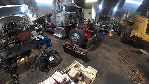 ISX Cummins cm2350 overhaul pt1.