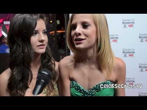 Brooke & Paige Hyland - Staples For Students Teen Choice Awards Party