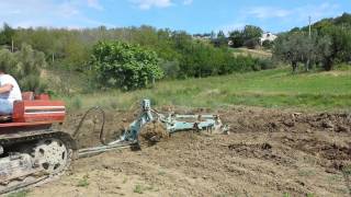 Aratura con fiatagri 70-65 e bivomere nardi