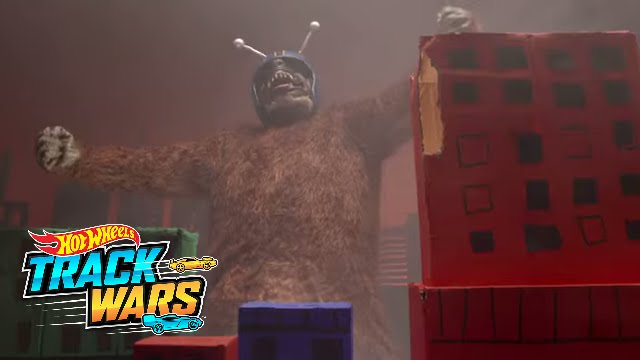 gaming videos fortnite Атака Мега-Монстра | Hot Wheels: Война трасс