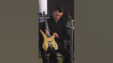 Synyster Gates Headless 7 String Closeup! #avengedsevenfold #synystergates #a7x #guitar #schecter