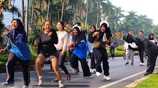 Prank patung tergokil..!!!