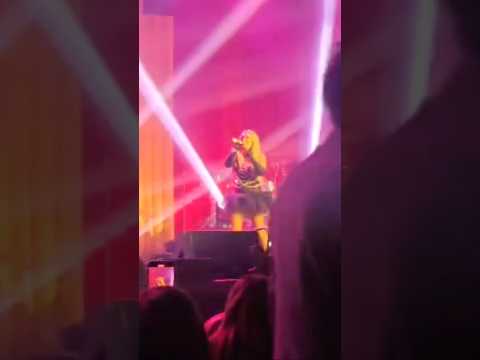 سپیده در جشن ۵۰ سالگی کاباره تهران اکتبر ۲۰۲۵