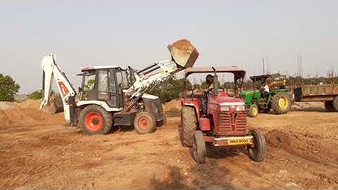 Mahindra Tractor Stuck In Mud | Jcb Machine Loading Mud On Tractor | John Deere tractor power