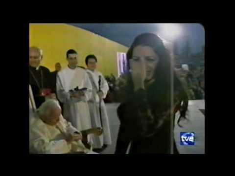 NIA PASTORI CON JUAN PABLO II