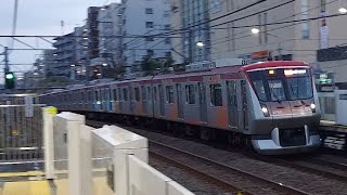 東急大井町線6000系6105F急行中央林間駅行き藤が丘駅通過(2022/12/11)