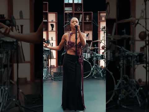 Window to the Soul - Latanya Alberto | Podium ZWART