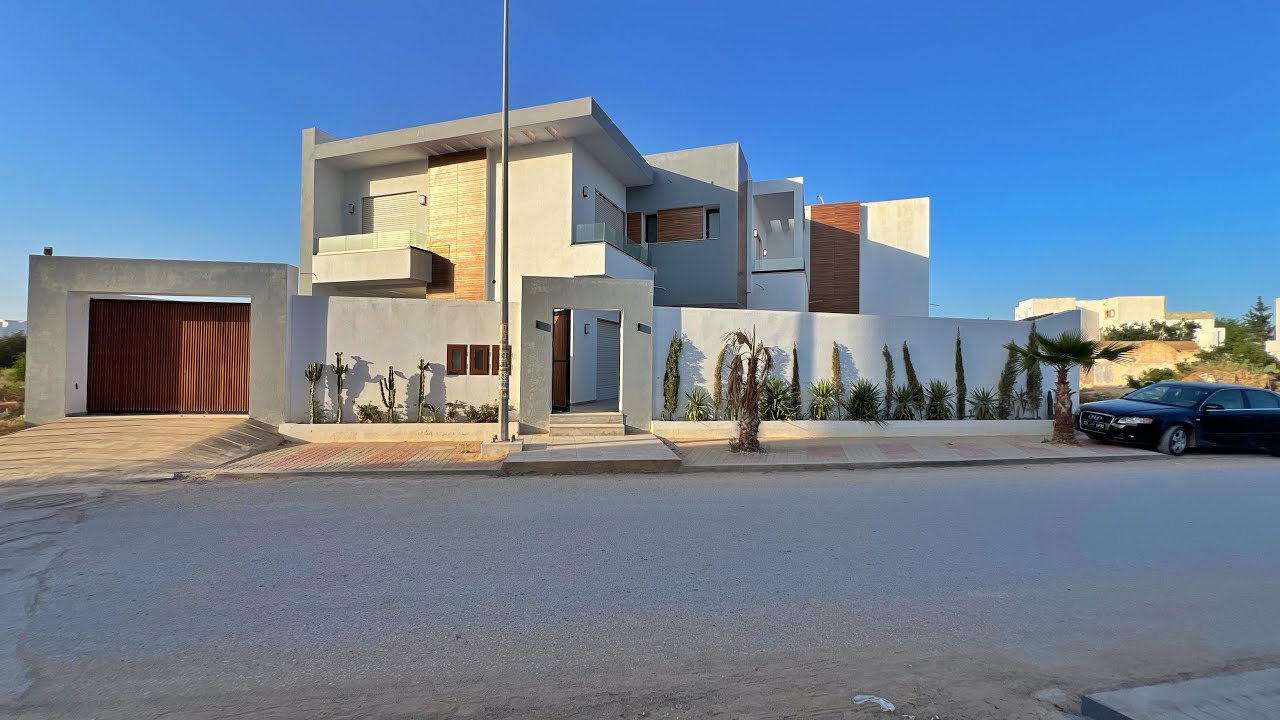 فيلا صغيرة و جميلة قرب البحر و مسرح الحمامات