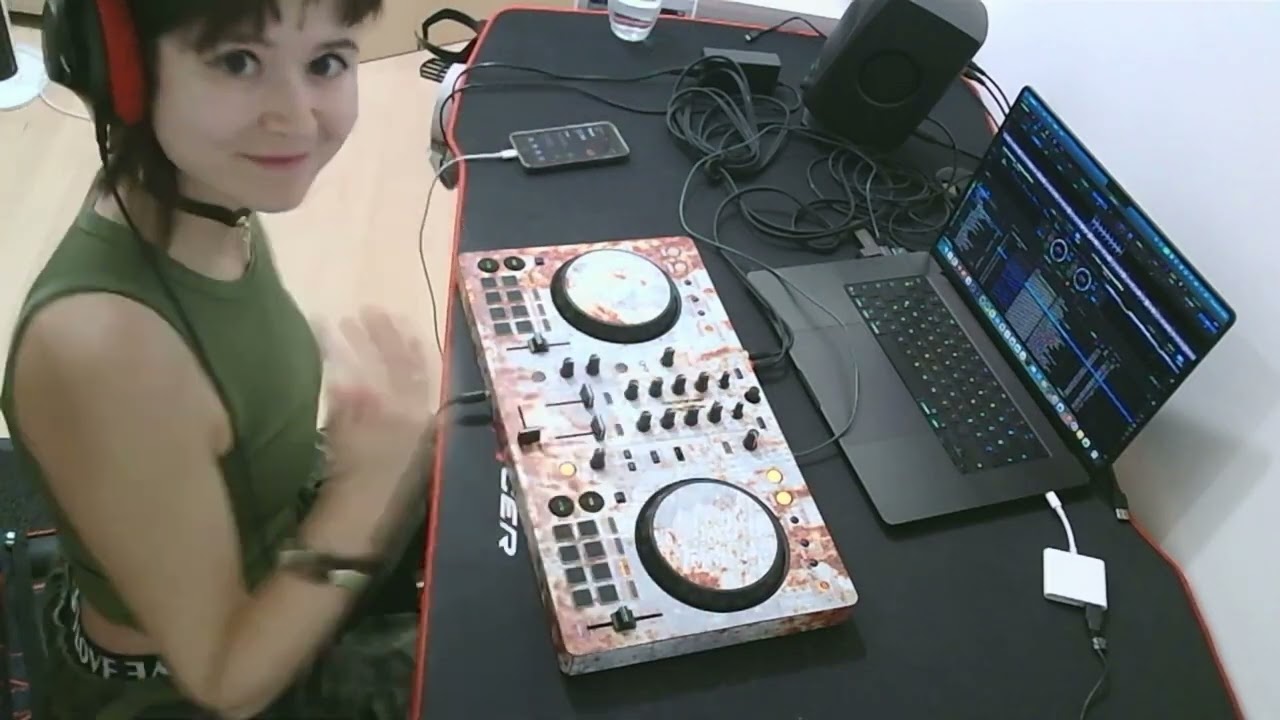 Guarda Hypnotic Techno Set su YouTube Guarda Hypnotic Techno Set su YouTube