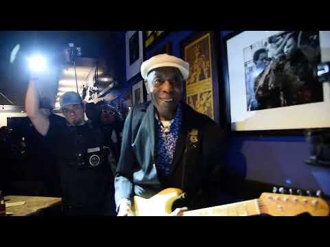 Buddy Guy At Bar Slippin In Jan 29 2023 Legends Chicago Nunupics