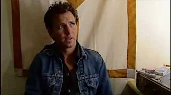 Eddie Vedder with Neil Finn and Friends -Take A Walk Auckland 2001