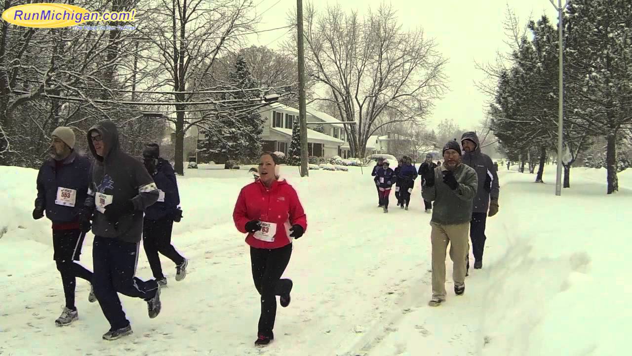 1 mile mark - 2014 Riverview Winterfest 4 Mile Run - YouTube