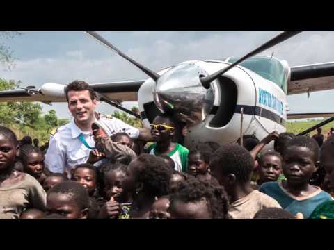 Vidéo: Ce Que Les Journalistes Portent Sur Les Lignes De Front: Andrew Stanbridge, Myanmar - Matador Network