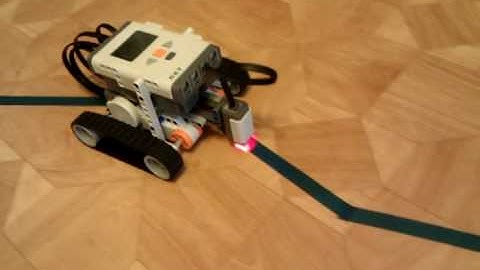 Line Following Robot (Lego Mindstorms NXT 2.0)