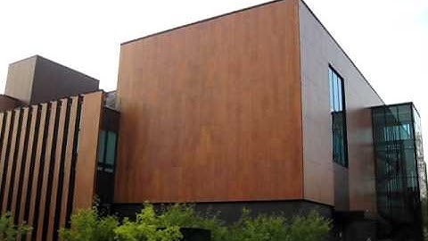 UTM Library (Exterior)