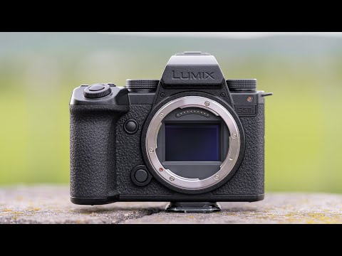 Panasonic S5 IIx Review - Dark Lumix ft. ProRes & ALL-I