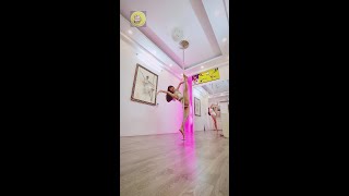 [Pole dance] Múa cột CAN'T HELP FALLING IN LOVE - Vietnamese Pole Dancing #poledance