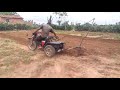 Serrolandense transforma moto em arado de terra: Veja vídeo