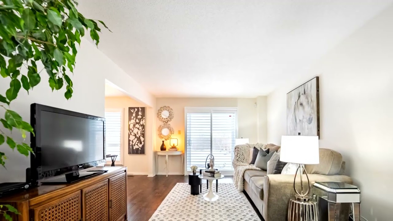 708 Abingdon Court, Pickering