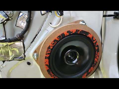 Замена штатной акустики в Toyota  Рrius на DL Audio Gryphon Lite 165