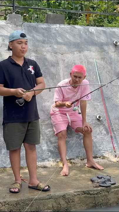 Kalian punya temen gini juga ga,kalo mancing selalu si kolam orang biar dapet #shorts #lucu #kocak