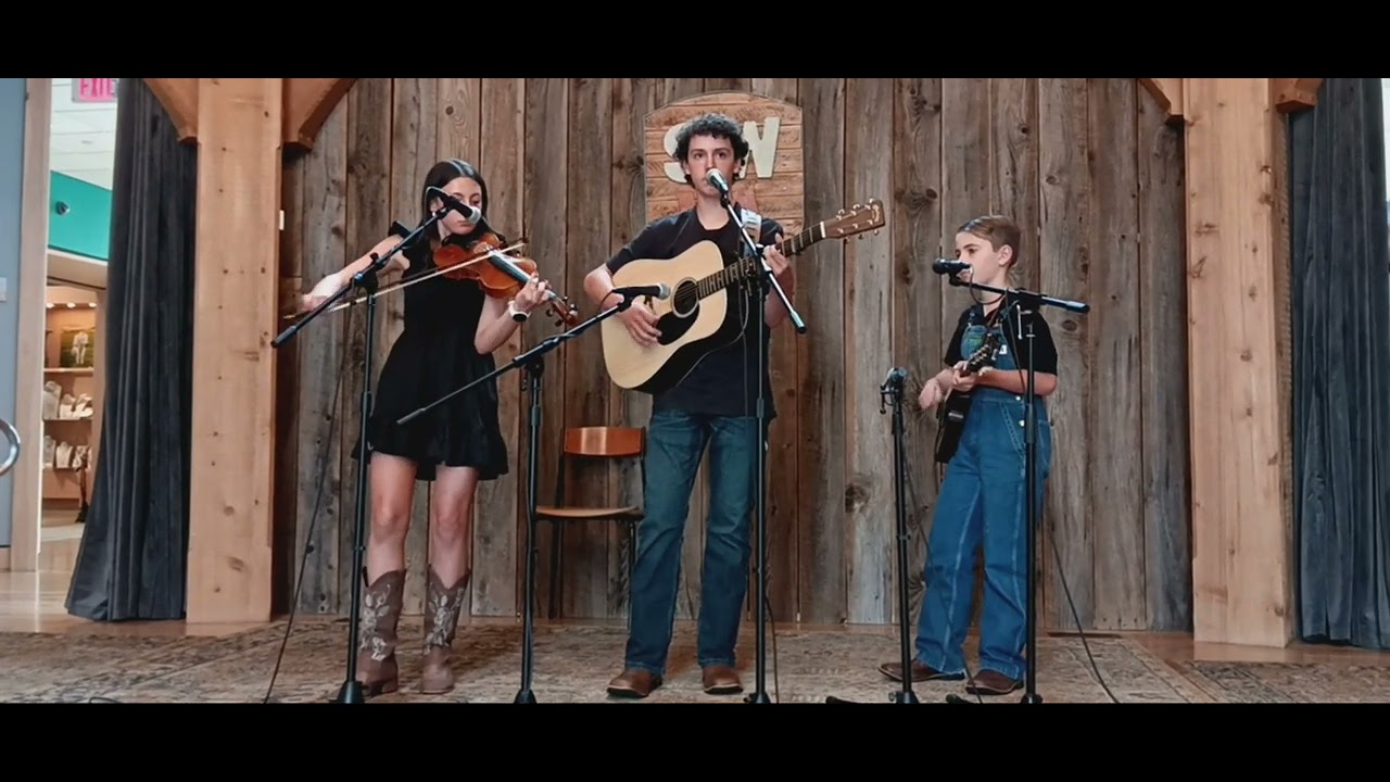 Blueridge Mountain Girl, Roan Street Ramblers, 1st Place Youth, Crooked Road 2024 Youth Competition