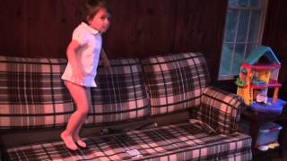 Liana Couch Jumping (1)