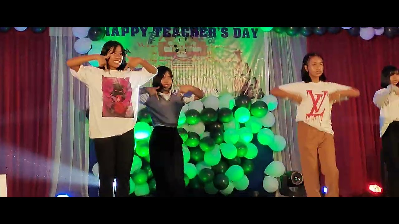 DANCE BY CLASS VIII GIRLS 16.10.2022 - YouTube