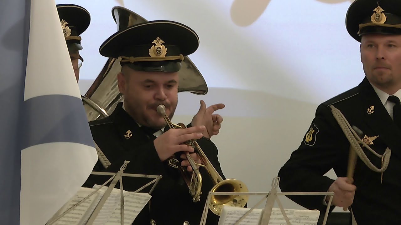 песня «Пора в путь дорогу» — военный оркестр - YouTube