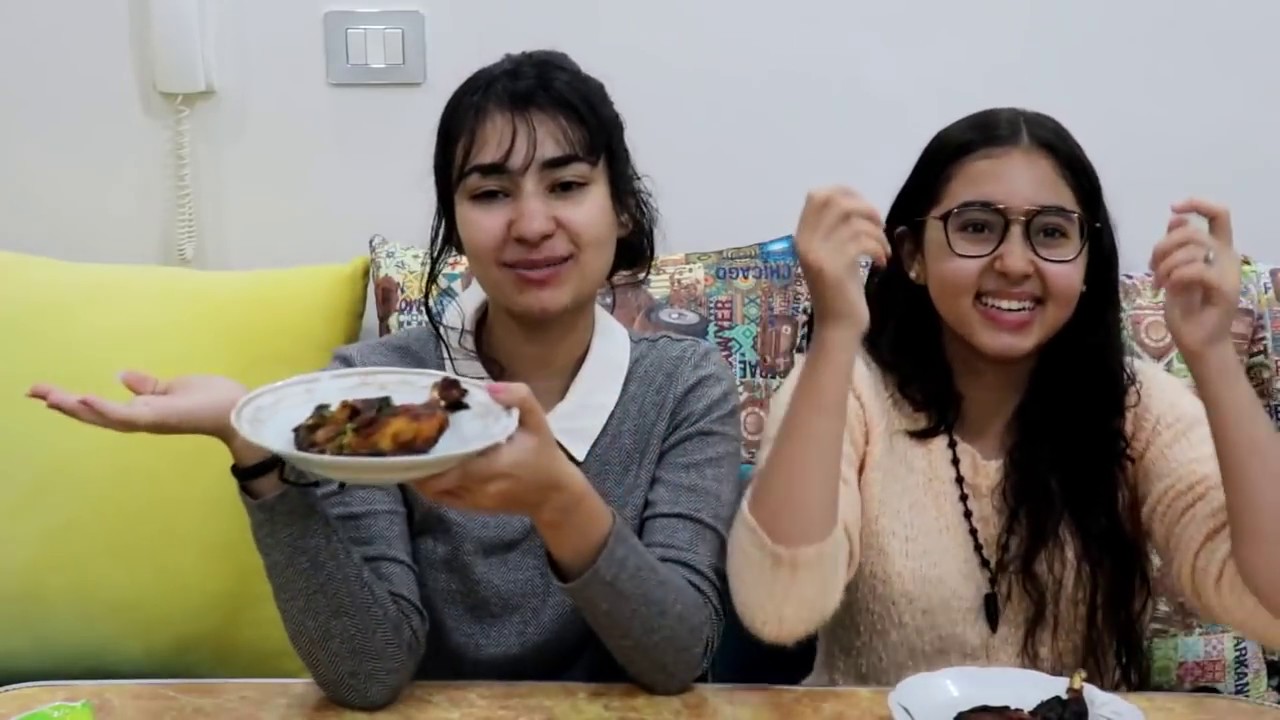 تحدى الاكل في دقيقه 😂😂فيديو بجد تحفه والعقاب كان مسخره في الشباك