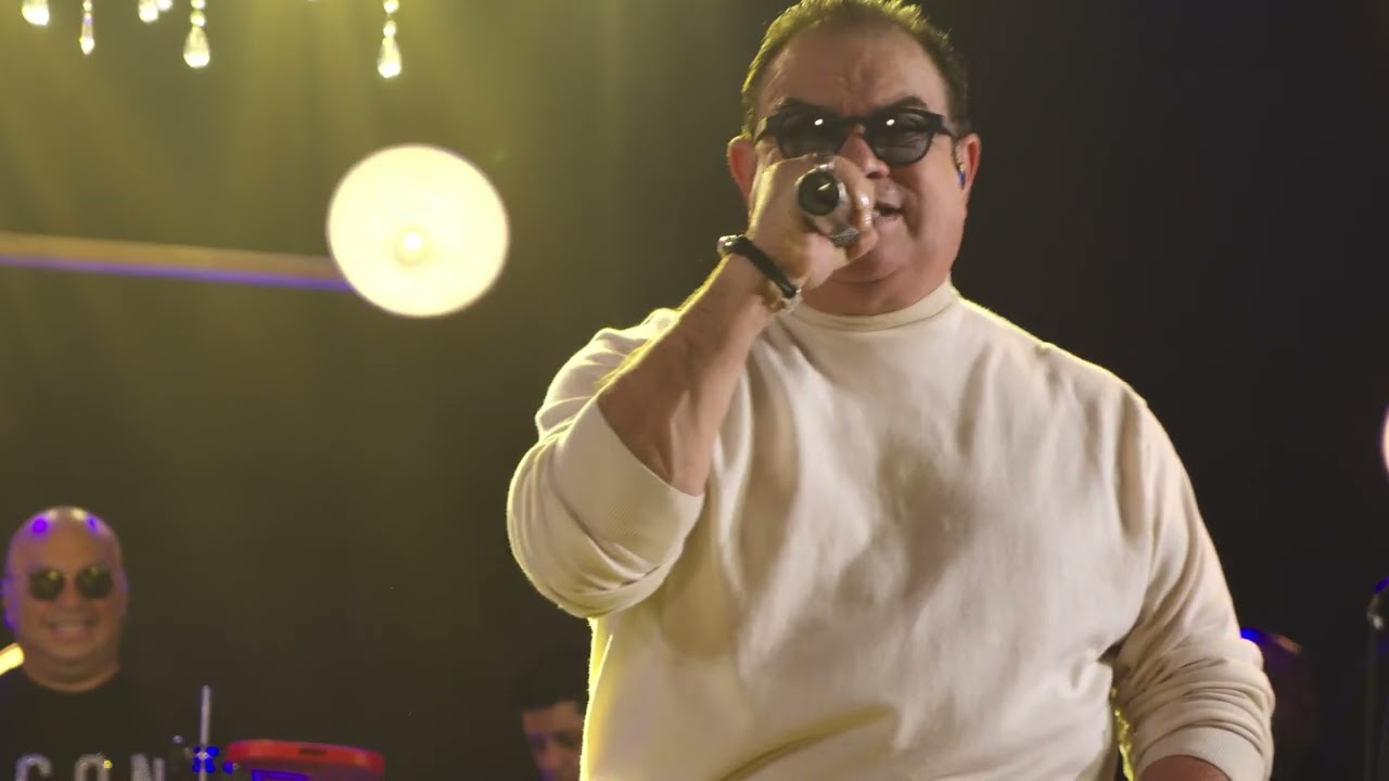 Download Tony Vega - Si Yo Vuelvo A Encontrarla | Intimo 2 - Live MP3