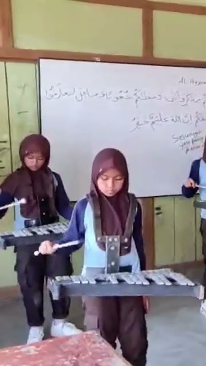 Marchingbell SDN 7 Jerowaru lagu Sorak-sorak bergembira 2025