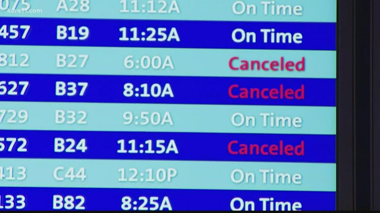 Hundreds of Christmas Day flights cancelled as airlines shortstaffed